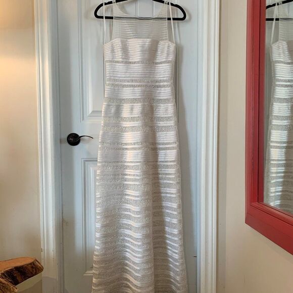 BCBG Max Azria gown, white, new with tags, full length sz 4, textural, wedding - Picture 1 of 16